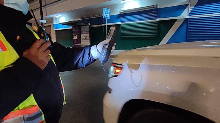 Operativo del alcoholímetro durante el fin de semana en Mazatlán.