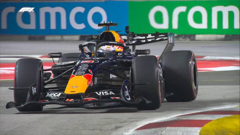 Max Verstappen se lleva la pole.