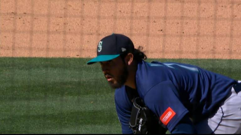 El sinaloense Andrés Muñoz bajó la cortina por segundo juego consecutivo ante los Cardenales, para llegar a cinco salvamentos.
