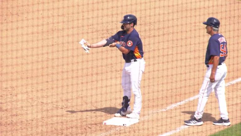 César Salazar tiene un lugar en el róster de Astros.