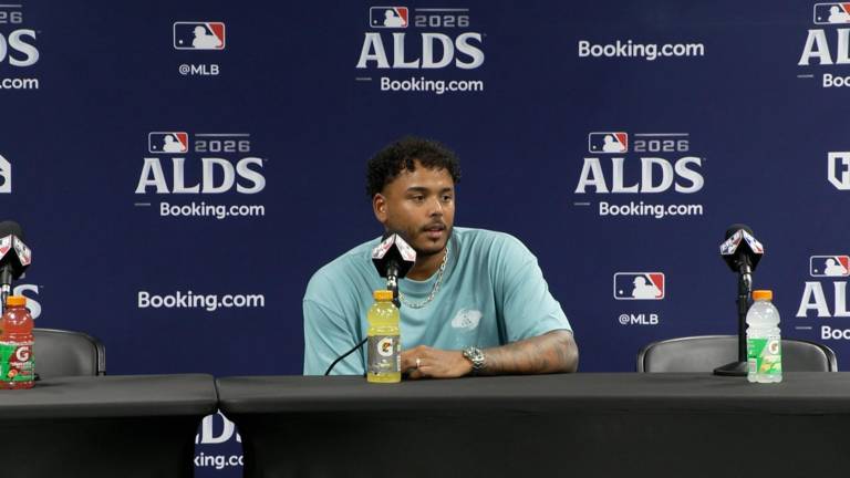 Freddy Peralta abrirá por los Rays el Juego 2 ante los Yanquis.