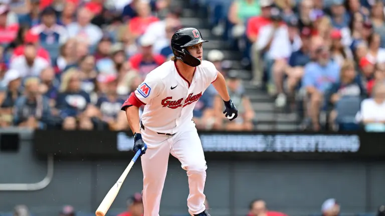 Petey Halpin decide con cuadrangular y los Guardianes asumen el liderato de la Central.