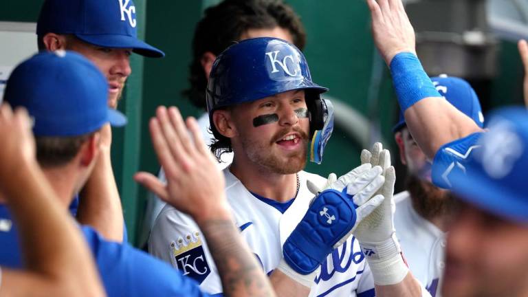 Bobby Witt Jr. detonó jonrón para el triunfo de los Reales.