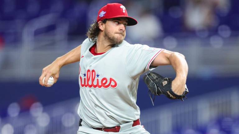 Aaron Nola tuvo una apertura efectiva ante los Marlins.