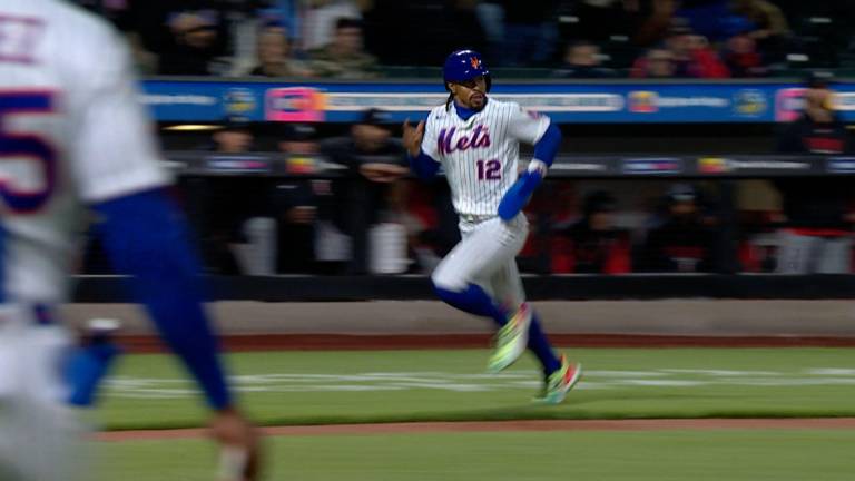 Francisco Lindor seguirá fuera varias semanas con los Mets.