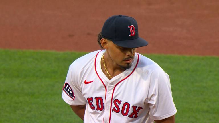 Jordan Hicks tuvo un complicado 2025 con récord de 2-7 y ERA de 6.95 entre San Francisco y Boston.