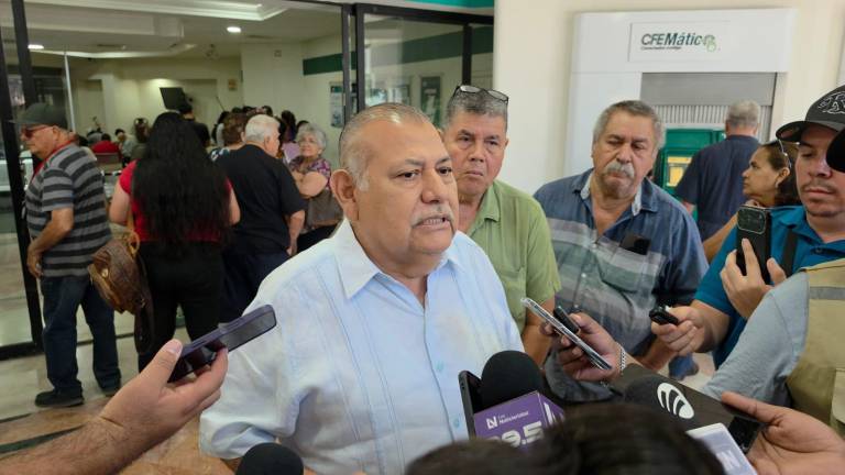 El Diputado local Miguel Ángel Gutiérrez Sánchez acude a atender a usuarios de la CFE por los altos cobros.