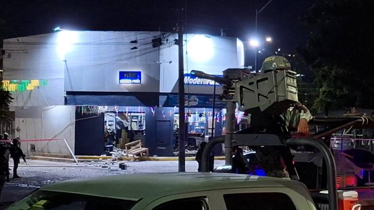 Un ataque con explosivo se registra en un expendio en La Foresta, en Mazatlán.