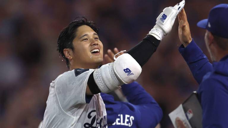 Shohei Ohtani decide el juego con jonrón.