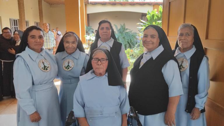 María Dolores Luna, Antonia Rodríguez, Vicenta Luna, María Constantina Hernández, María Del Carmen Martínez y Lucía Don Juan.