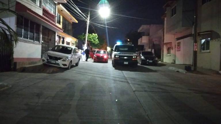 Matan a balazos a un hombre mientras conducía en la colonia Tierra Blanca
