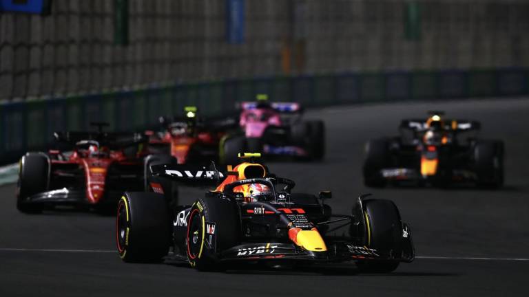 Checo Pérez termina cuarto en el Gran Premio de Arabia Saudita; gana Max Verstappen