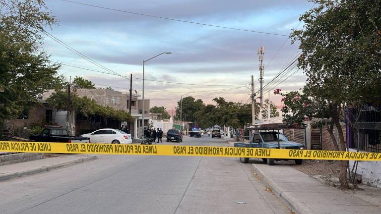 Durante el acto violento, dos personas resultaron heridas tras quedar atrapados en medio del atentado.
