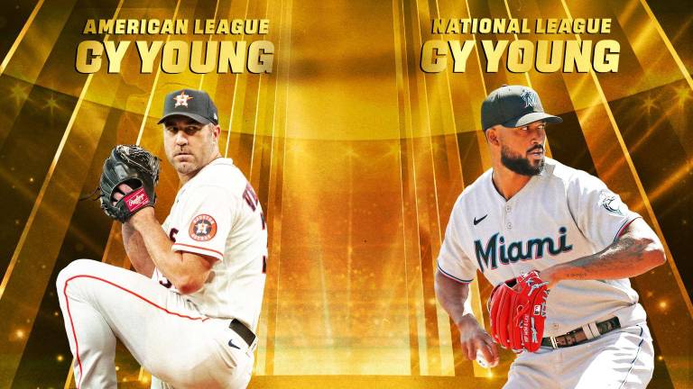 Alcántara y Verlander son ganadores del Premio Cy Young; Julio Urías es tercero en la Liga Nacional