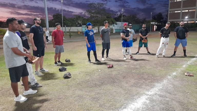 La Selección de Mazatlán entrena en la Unidad Juárez.
