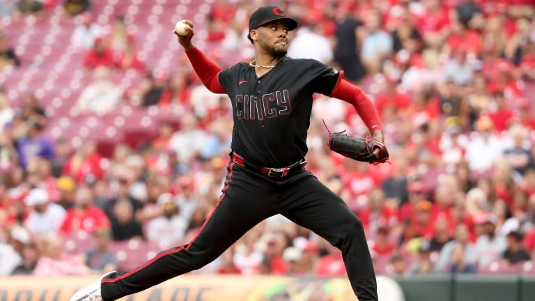 Hunter Greene enfrenta otro duro golpe.