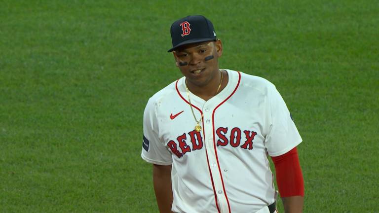 Devers sale por lesión.