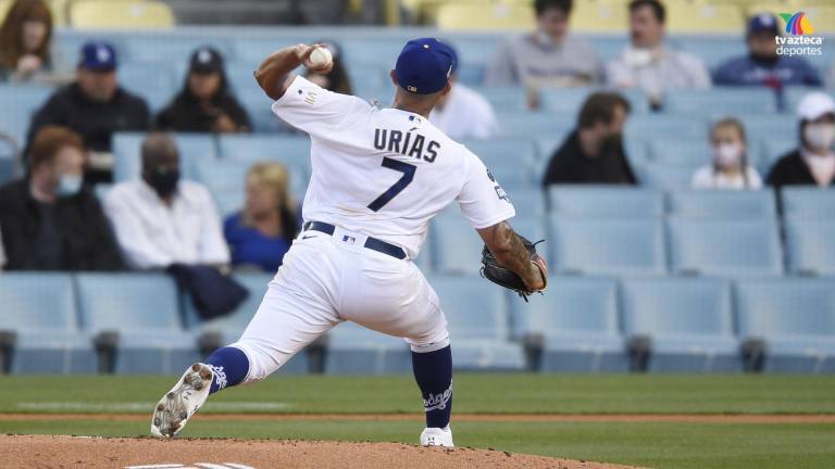 Julio Urías se salvó de la derrota, aunque los Dodgers no pudieron evitar caer en casa.