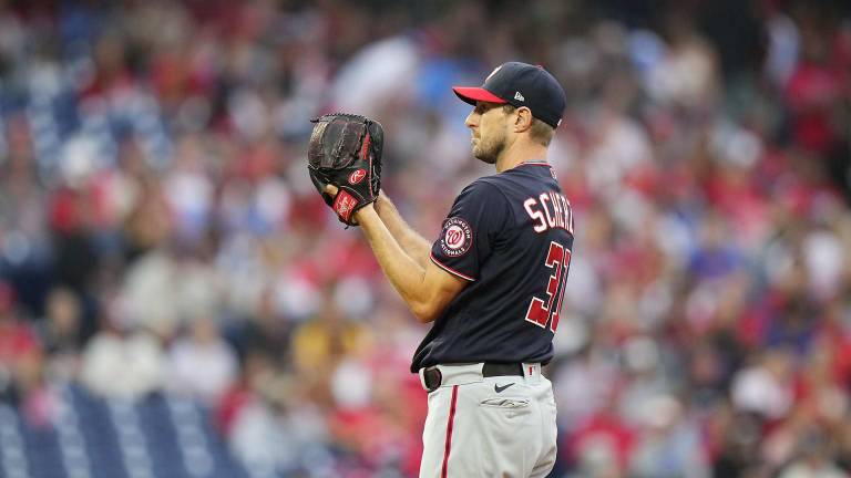 Max Scherzer podría dejar de lanzar para los Nacionales de Washington.