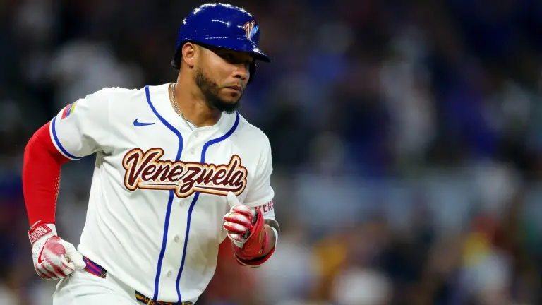 Hit de dos carreras de Willson Contreras.