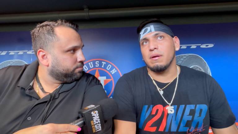 Isaac Paredes dice que va día a día en su rehabilitación.