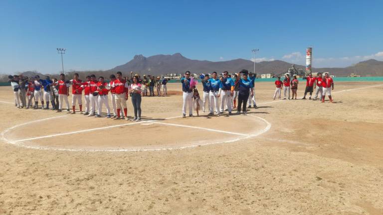 Se inaugura la Liga Campesina de Beisbol de Segunda Fuerza Río Presidio