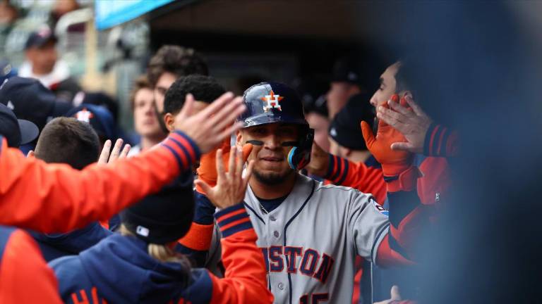 Isaac Paredes encaminó a los Astros a la victoria con jonrón de dos carreras en la primera entrada.
