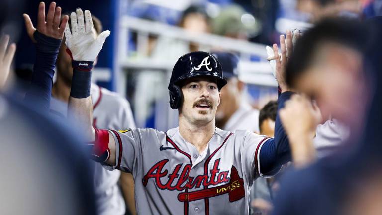 Mike Yastrzemski brilla en triunfo de Bravos sobre Marlins.