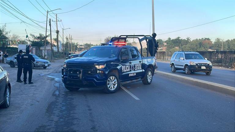 Autoridades acordonaron el área donde fue localizado el cuerpo junto a un salón de fiestas en Bellavista.