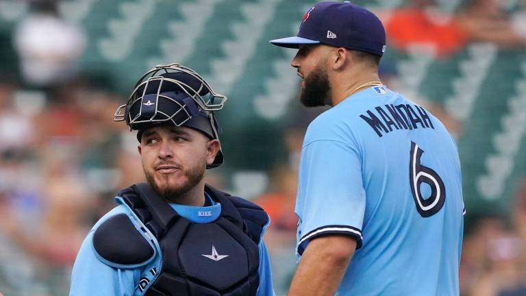 El mexicano Alejandro Kirk y el lanzador Alex Manoah han sido pizas clave para los Azulejos de Toronto en la presente temporada de Grandes Ligas.