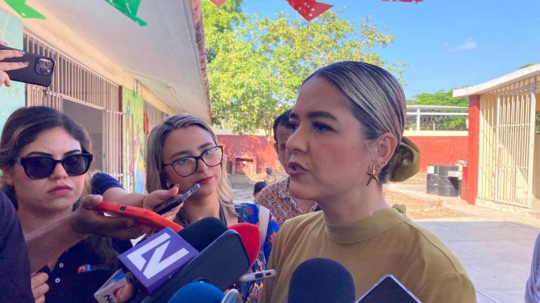 La Alcaldesa de Mazatlán Estrella Palacios Domínguez llama a la población de Durango a visitar el puerto.