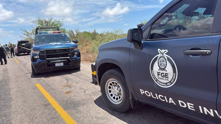 El cuerpo de un hombre envuelto en cobijas fue encontrado la mañana de este domingo en la sindicatura de Sataya, en Navolato.