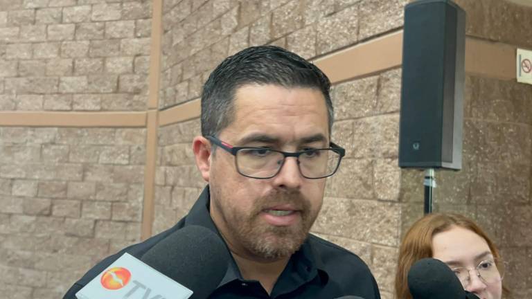 Cuitláhuac González Galindo explicó que la mujer presenta heridas en las extremidades y que fue enviada al Hospital General de Mazatlán.