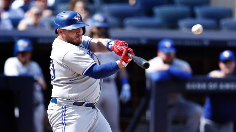 Alejandro Kirk no alinea con Azulejos.