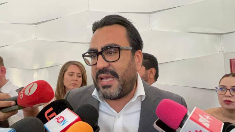 Gámez Mendívil invitó a comparar el estado actual de algunas avenidas con su condición hace tres años, para mostrar los avances que han logrado.