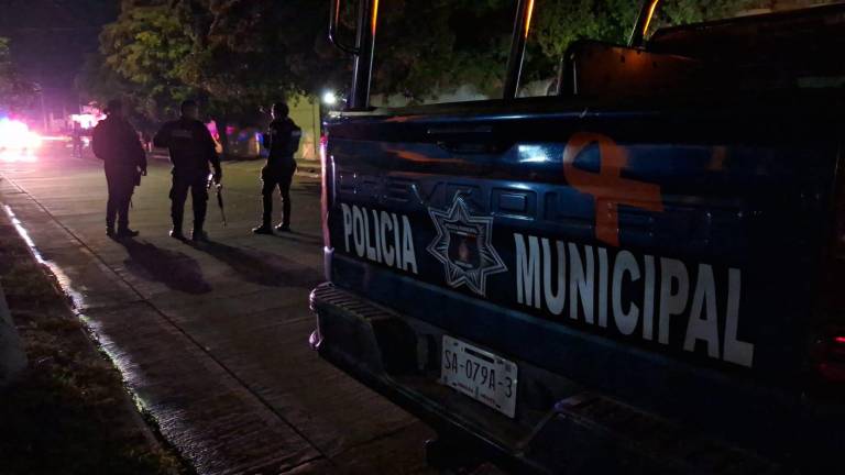 Autoridades municipales acordonaron la escena de los hechos en Álamos Country tras balacera que dejó a un civil sin vida