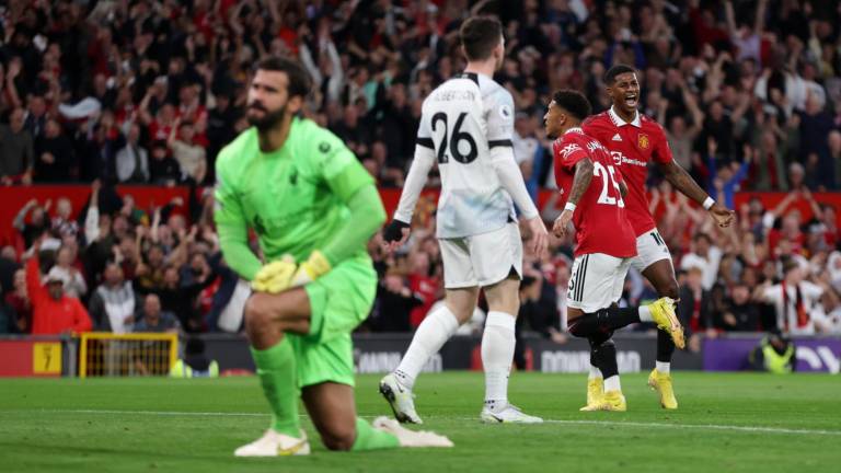 Marcus Rashford celebra el gol que derivó en el triunfo del Manchester United sobre el Liverpool, en el clásico de la Premier League.