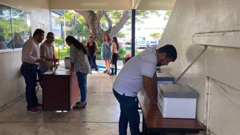 Inicio de la consulta en la UAS sobre el proceso de reingeniería financiera entre personal activo y jubilados.