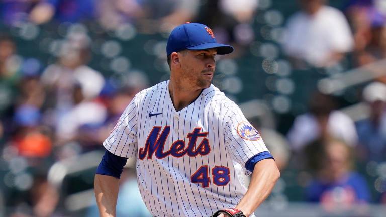 Jacob deGrom continúa con sus problemas de lesiones.