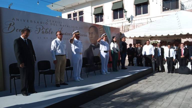 Conmemoran en Mazatlán el 218 aniversario del natalicio de Benito Juárez