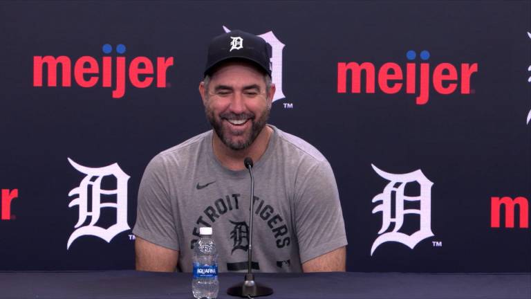 Verlander contempla regresar al montículo antes de retirarse de las Grandes Ligas.