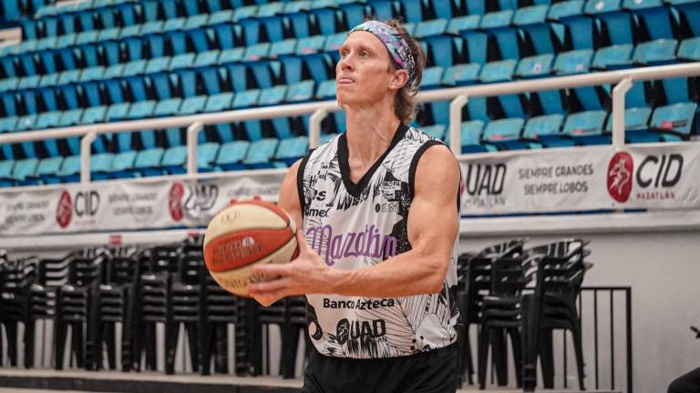Jeff Ledbetter volverá verstir el jersey de Venados Basketball.