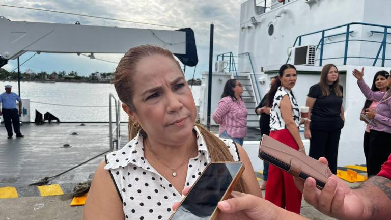 En el homenaje a las víctimas del huracán Ismael en Mazatlán reclaman las restricciones a familiares.