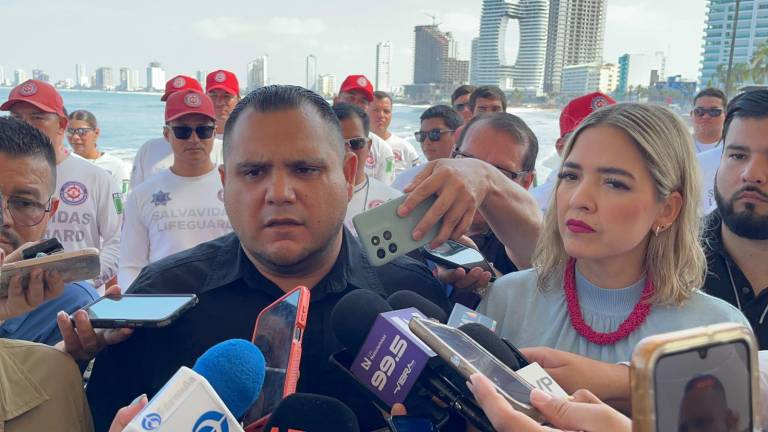 El Secretario de Seguridad Pública de Mazatlán reporta que han hecho recorridos por la zona de El Quelite ante denuncias de explosiones.