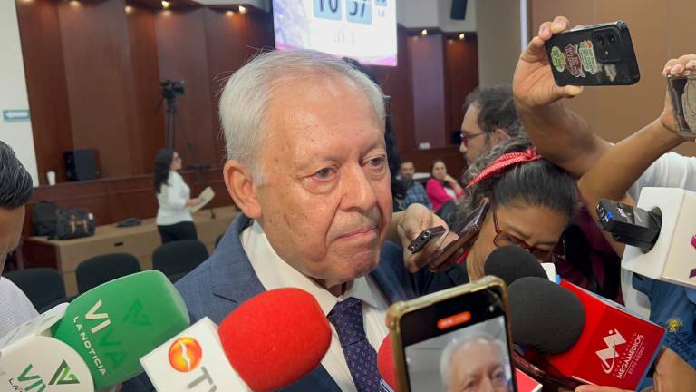 El Diputado local por el Partido Sinaloense Víctor Antonio Corrales Burgueño habla de la detención de su hijo.