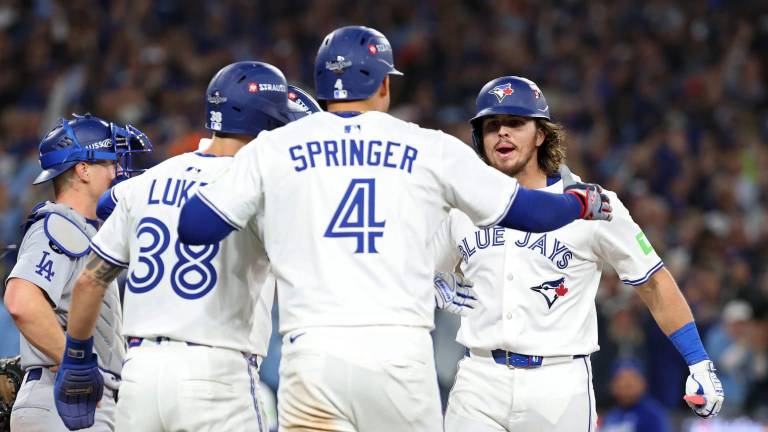 Azulejos inició potente la Serie Mundial.