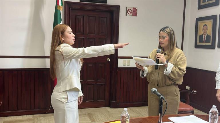 Itzel Aglaé Núñez Carrillo rinde protesta como nueva Síndica Procuradora de Culiacán.