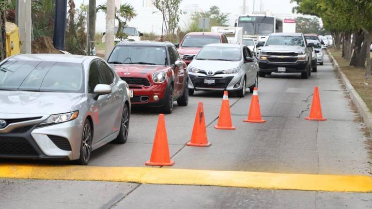 Empiezan a mover topes en Mazatlán para agilizar la circulación vehicular