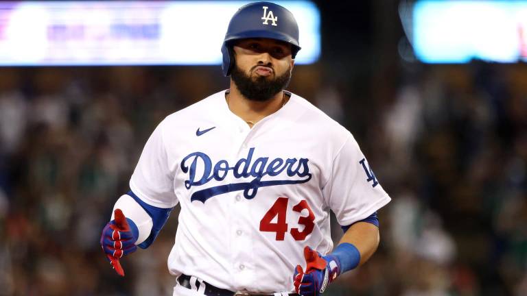 Edwin Ríos pacta con Cachorros.