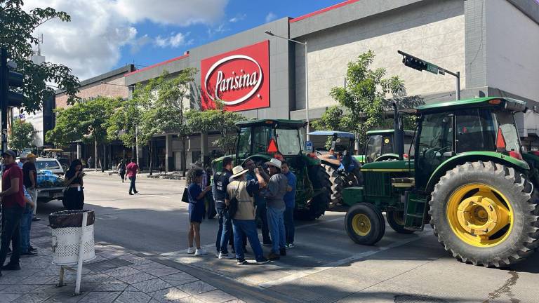 Protesta en el Centro de Culiacán de productores agrícolas.